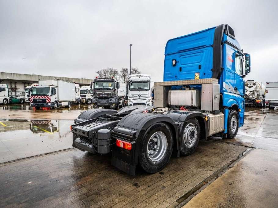 Mercedes-Benz ACTROS 2651 LS Photo 4