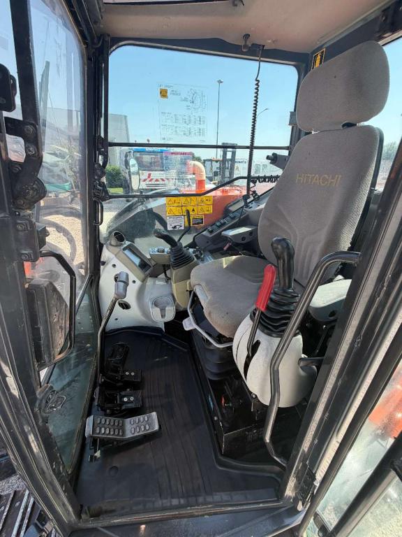 Hitachi Zaxis 85USB-5A Photo 13