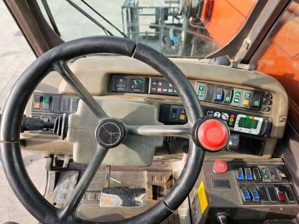 Manitou MRT1432 Photo 16