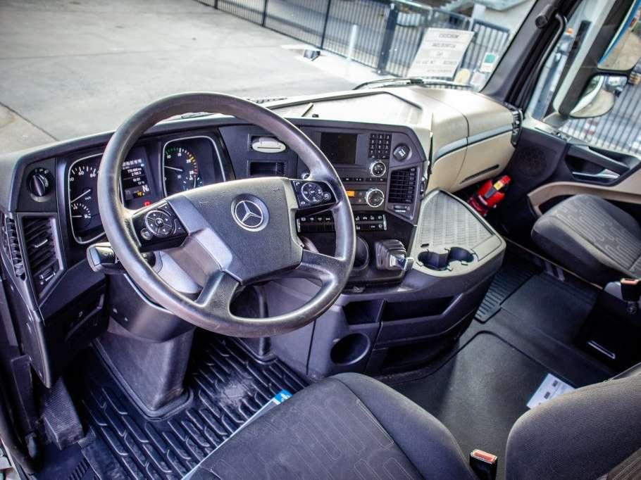 Mercedes-Benz ACTROS 2548 BL Photo 15