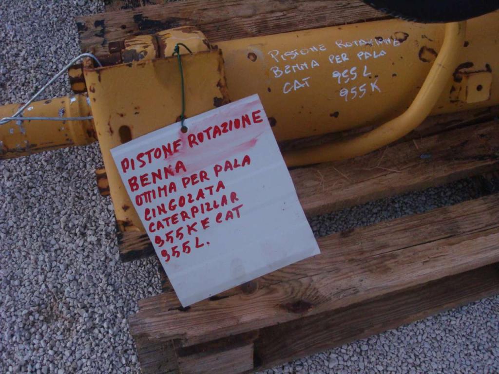 Bucket rotation piston for Caterpillar 955L/955K Photo 2