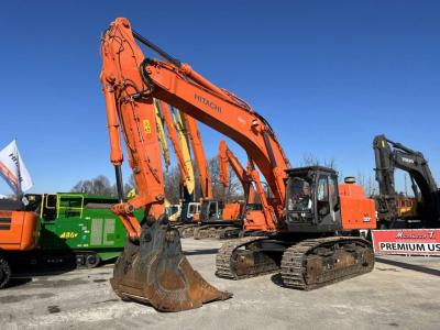 Hitachi ZX520LCH-3 sold by Massucco T. Srl