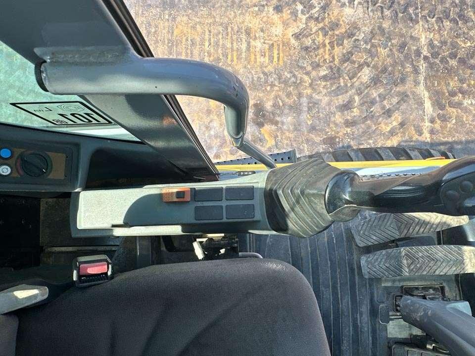 New Holland WE170C Photo 16