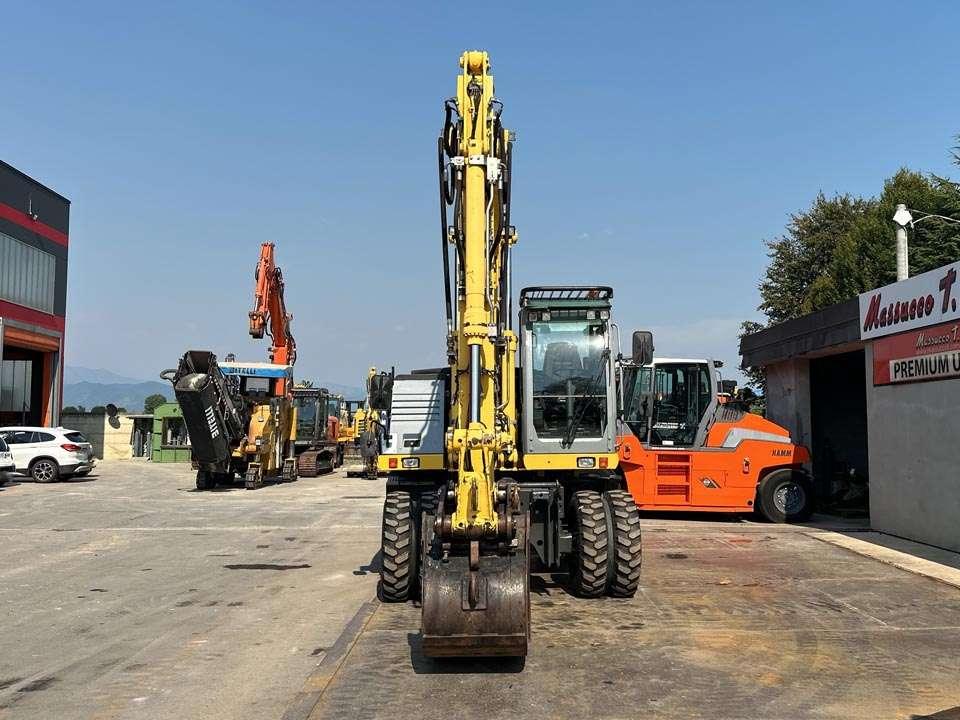 New Holland WE170C Photo 19