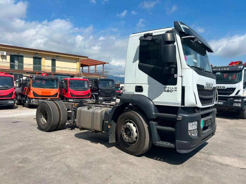Iveco STRALIS AD190S42 Photo 9