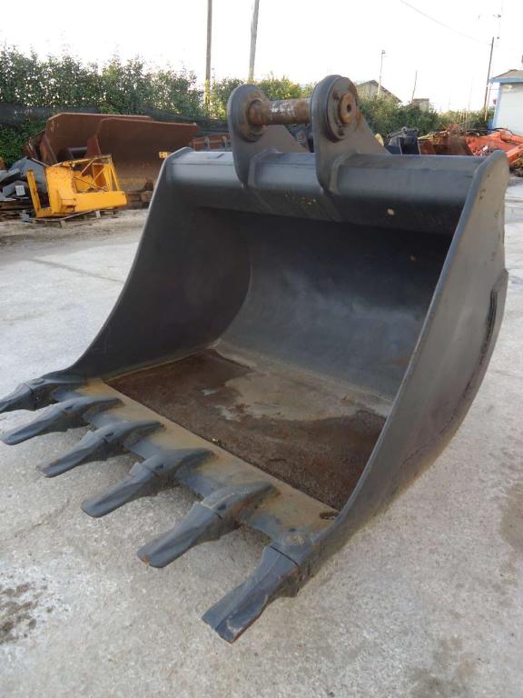 Digging bucket Photo 1