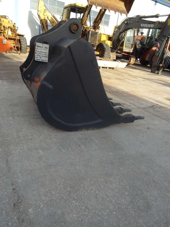 Digging bucket Photo 2