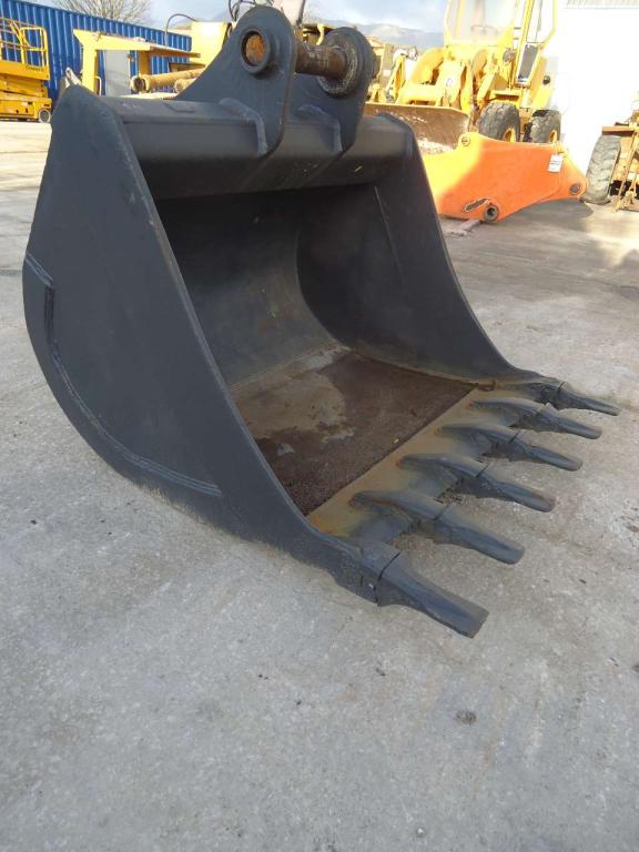 Digging bucket Photo 3