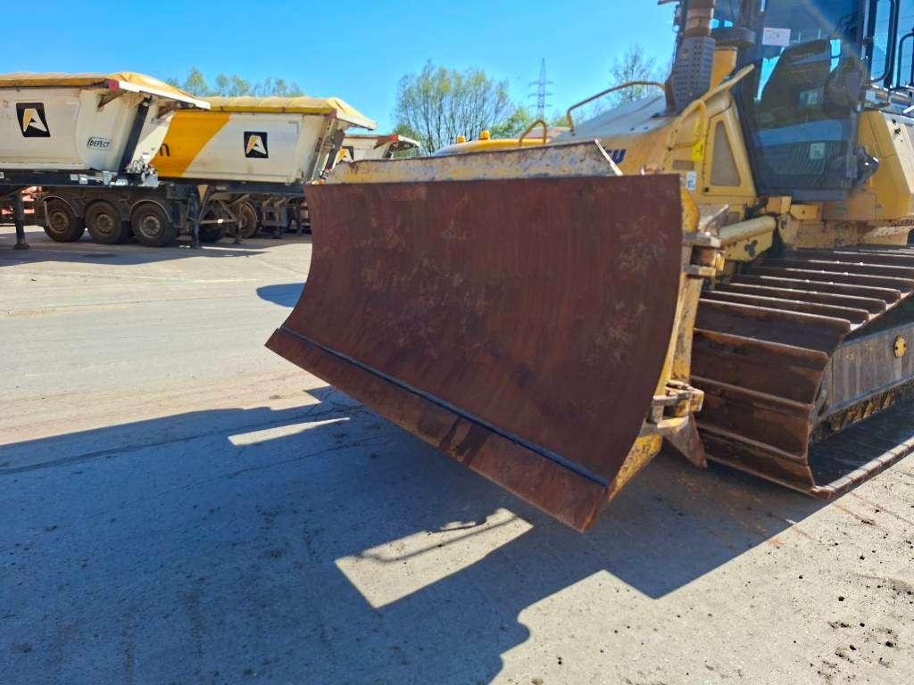 Komatsu D61PXi-24 Photo 16
