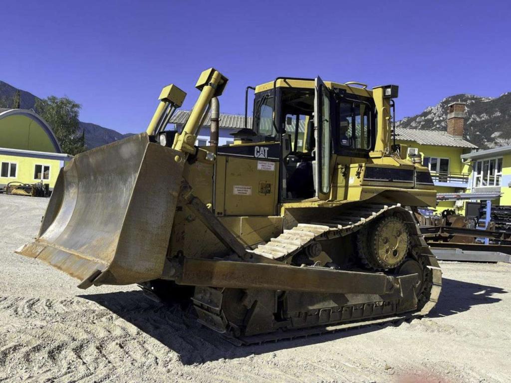 Caterpillar D6R series II STD Photo 1