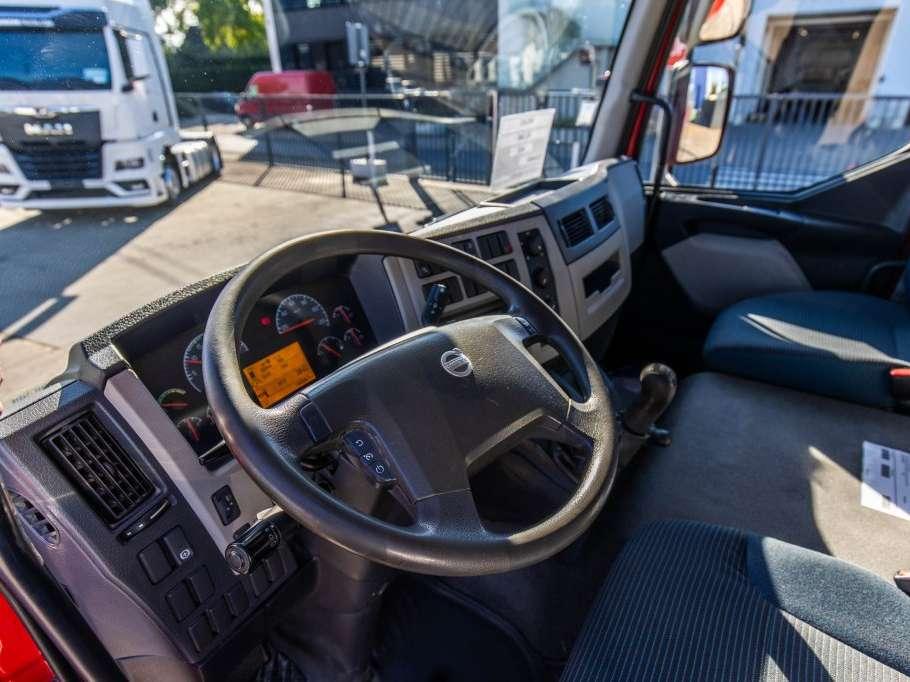 Volvo FL 240 (11.9T) Photo 18