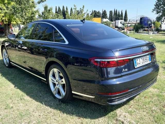 AUDI A8 Photo 4