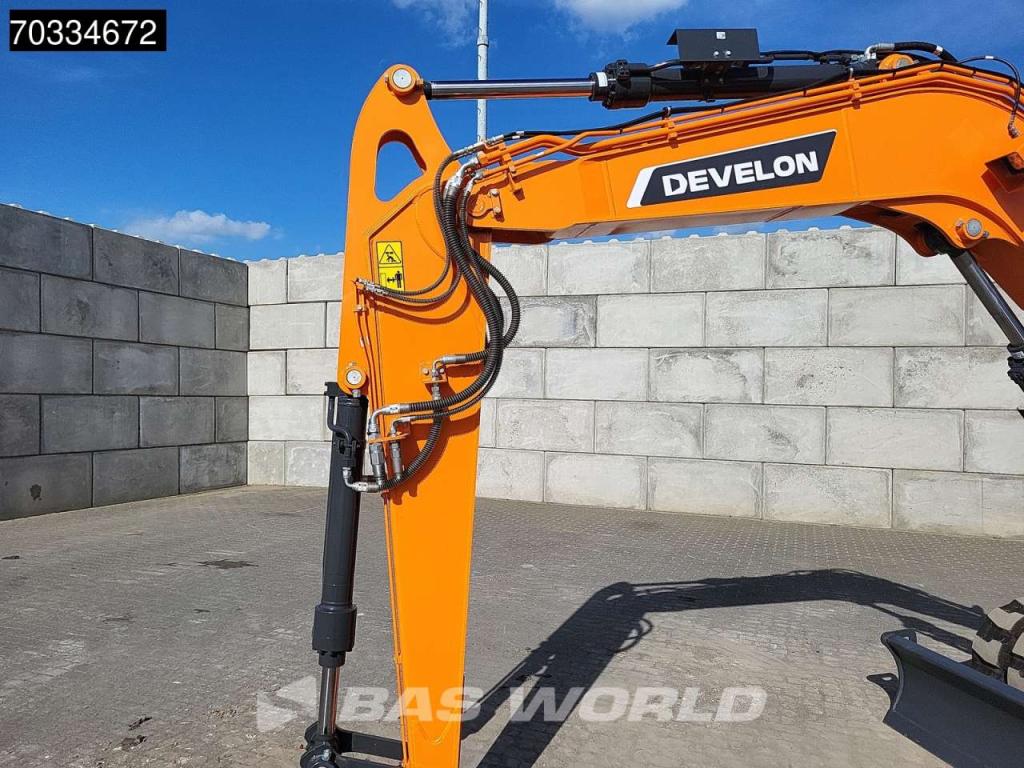 Develon DX85 R-7 A/C Photo 10