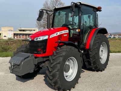 Massey Ferguson 5711 DYNA4 4X4 sold by Massucco T. Srl
