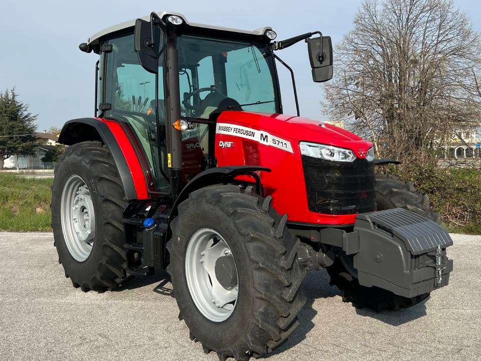 Massey Ferguson 5711 DYNA4 4X4 Photo 11