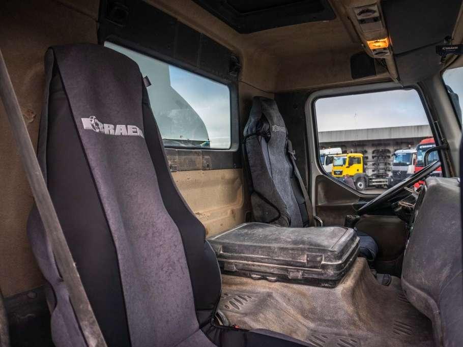 Renault KERAX 370-6X4+16000L/5COMP Photo 13