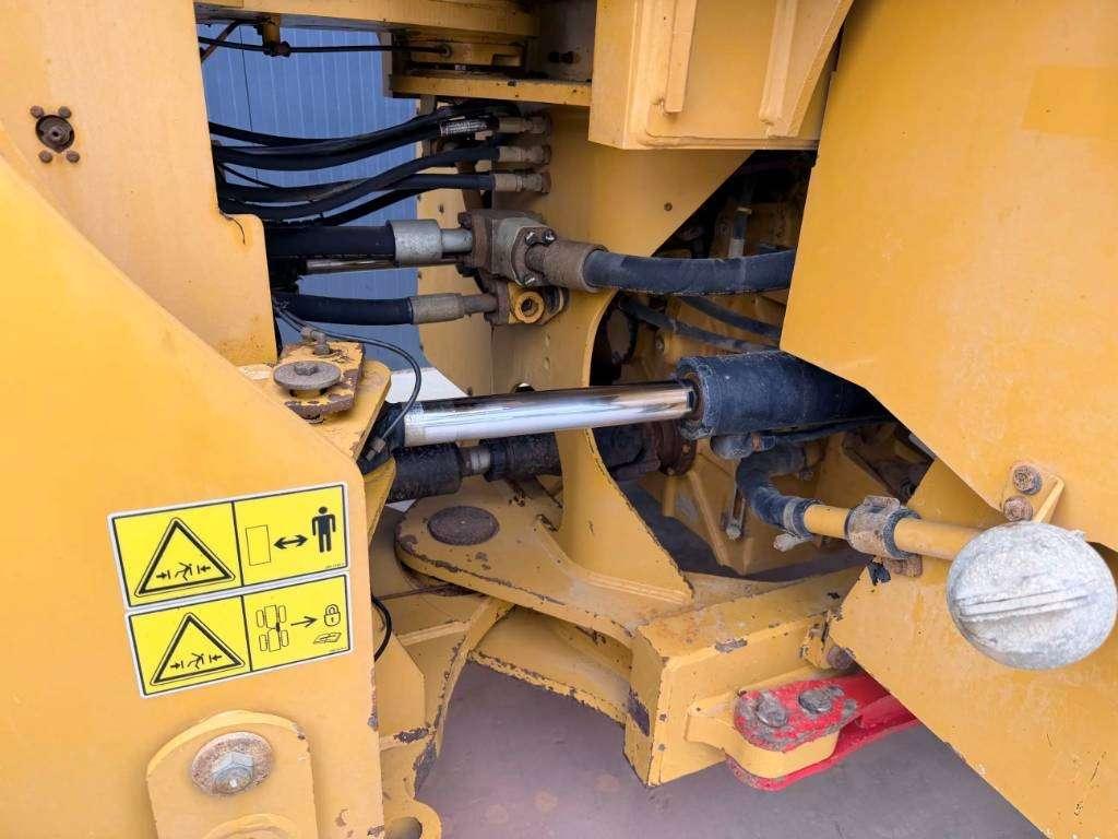 Caterpillar 950M Photo 16