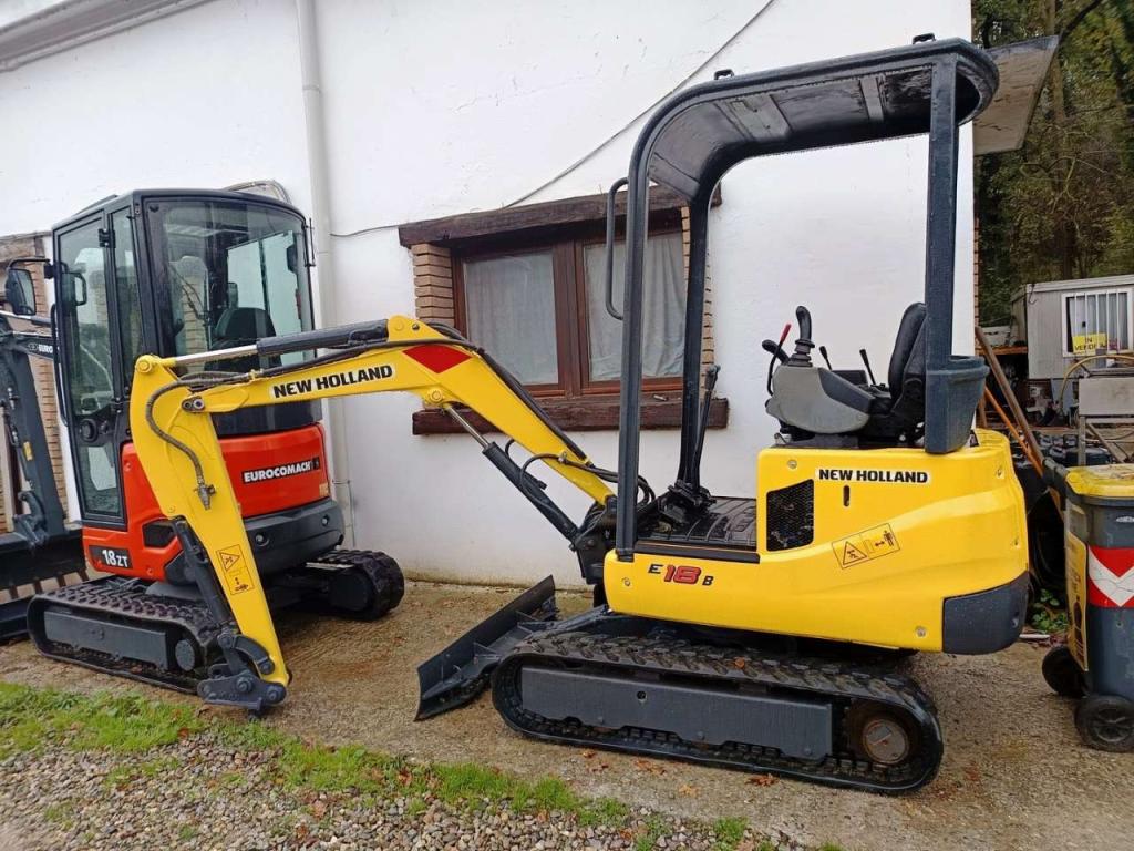 New Holland E18B Photo 3