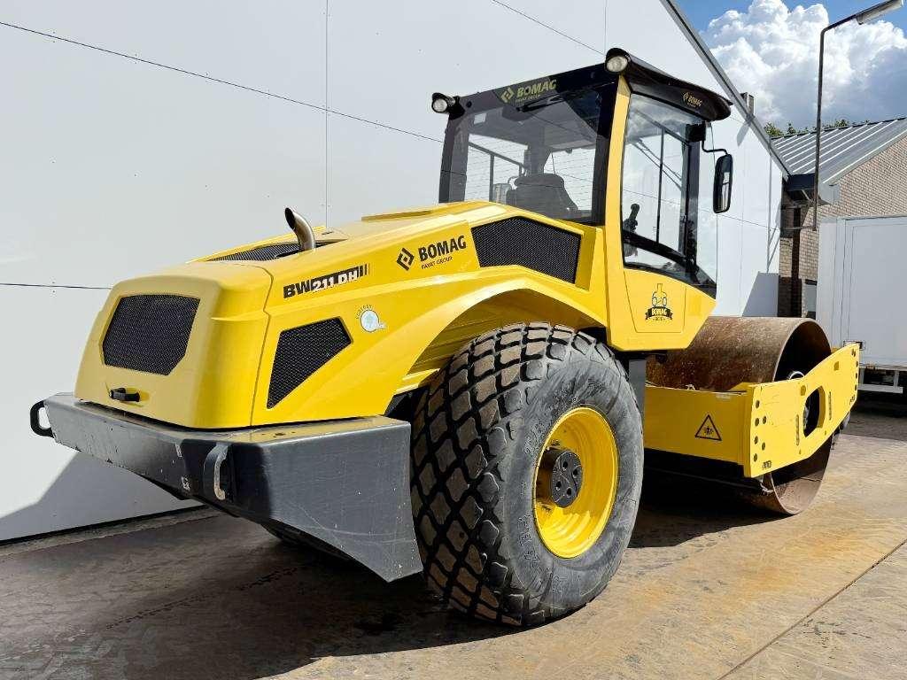 Bomag BW211DH-5 - German Machine / Only 1311 Hours Photo 5