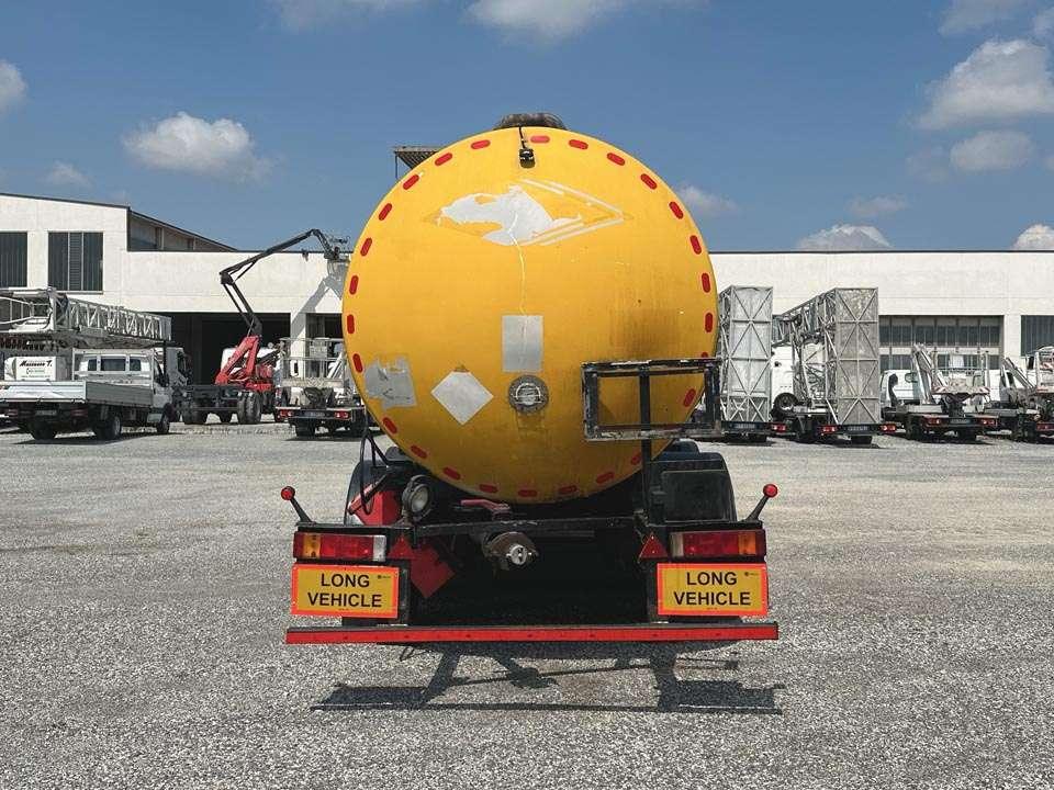 Clayton BITUMEN TANK Photo 14