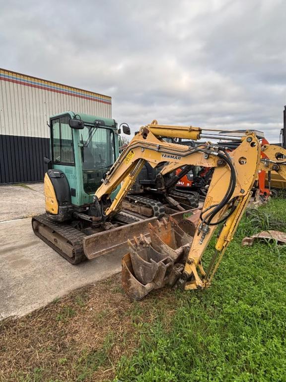 Yanmar Vio 33 Photo 1