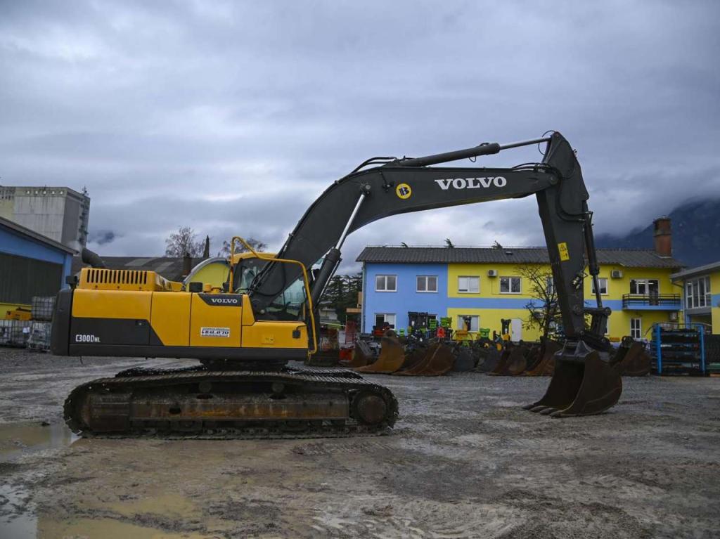 Volvo EC300D NL Photo 5