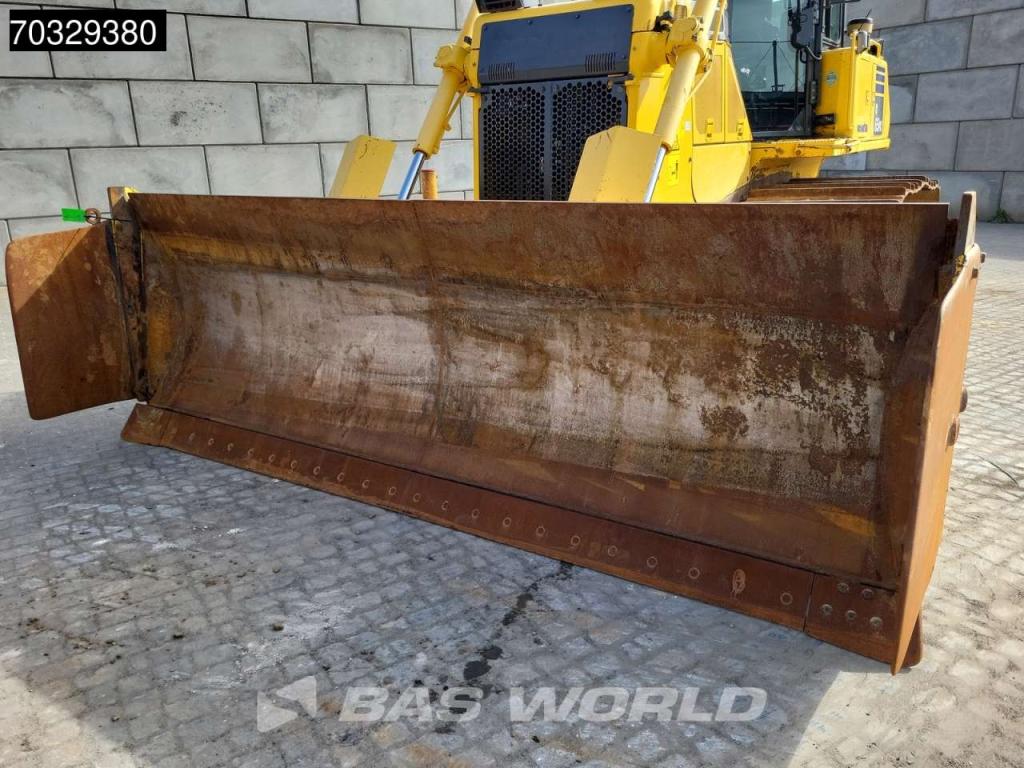 Komatsu D65 PX -18 Photo 13