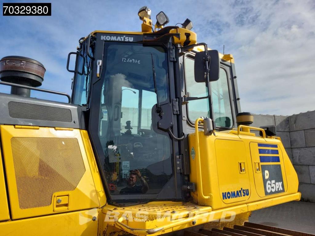 Komatsu D65 PX -18 Photo 21