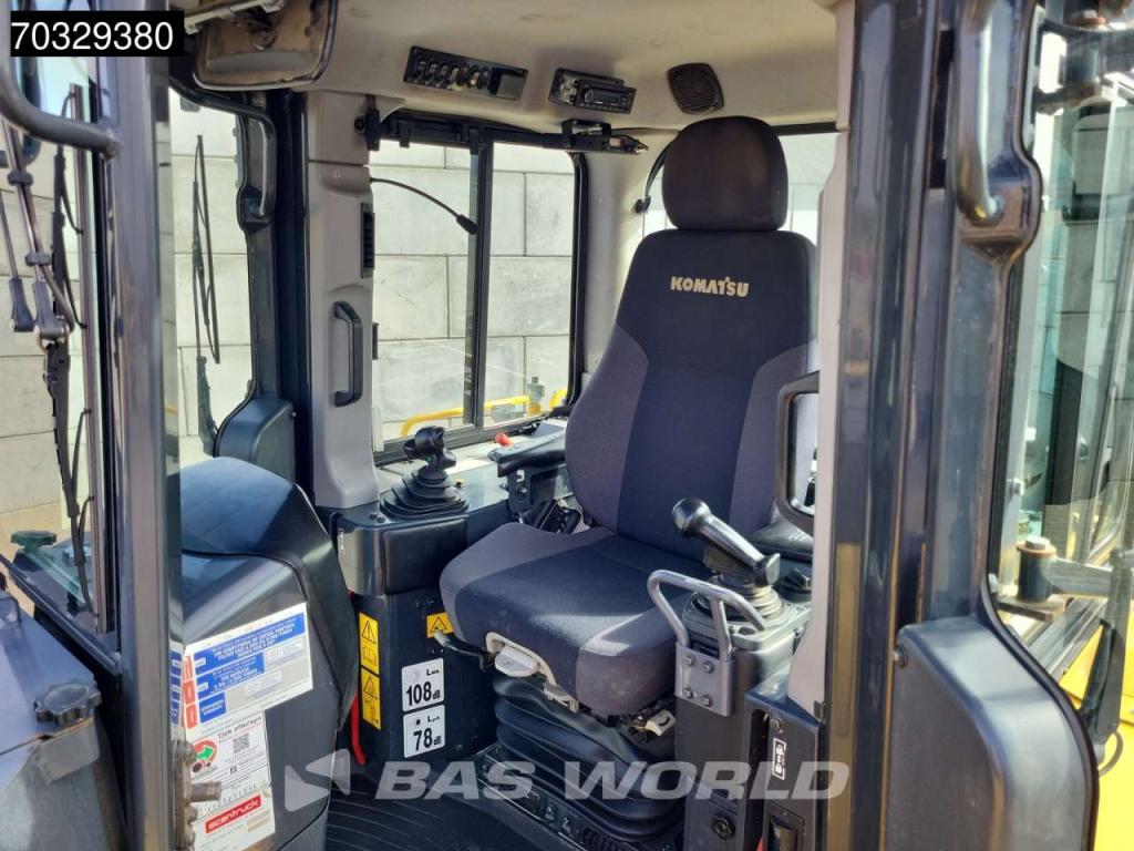 Komatsu D65 PX -18 Photo 27