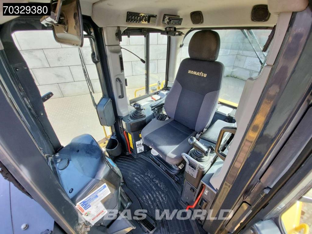 Komatsu D65 PX -18 Photo 28