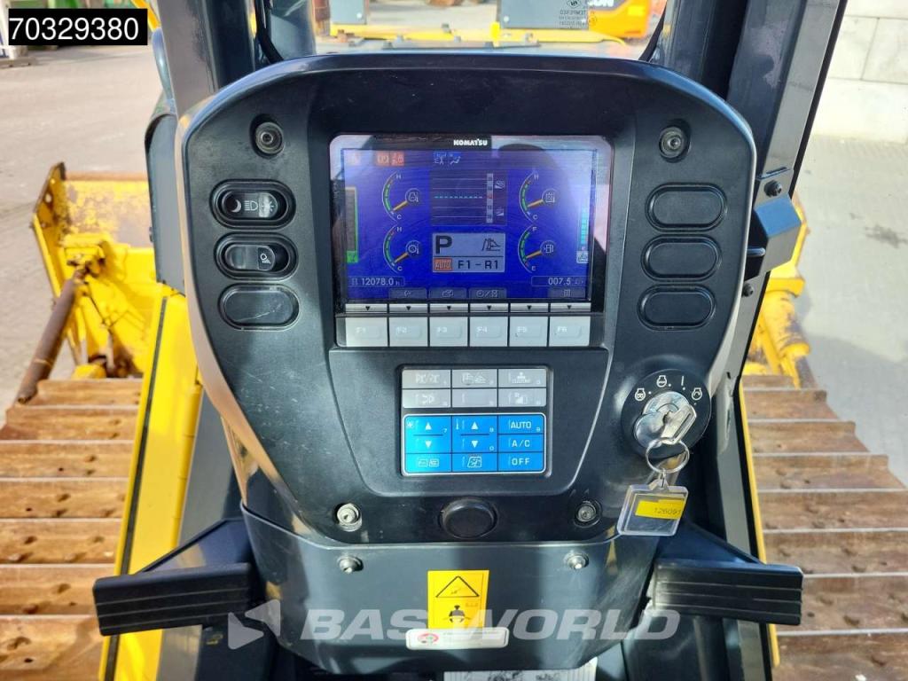 Komatsu D65 PX -18 Photo 30