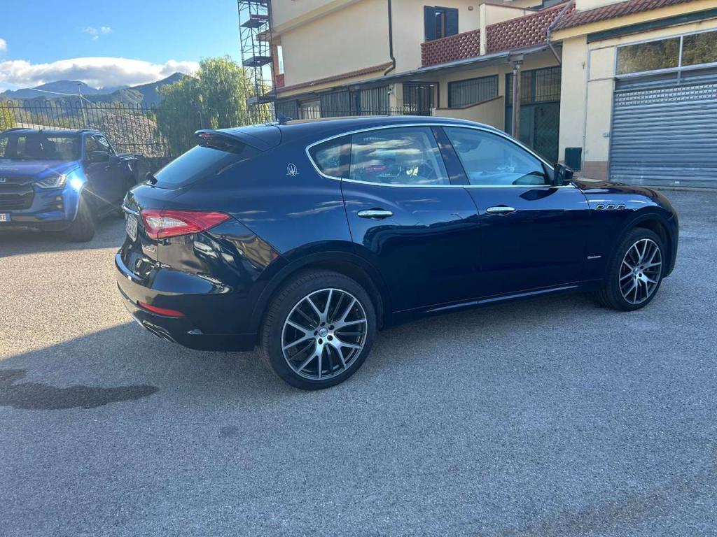 Maserati Levante Granlusso 3.0V6 Photo 12