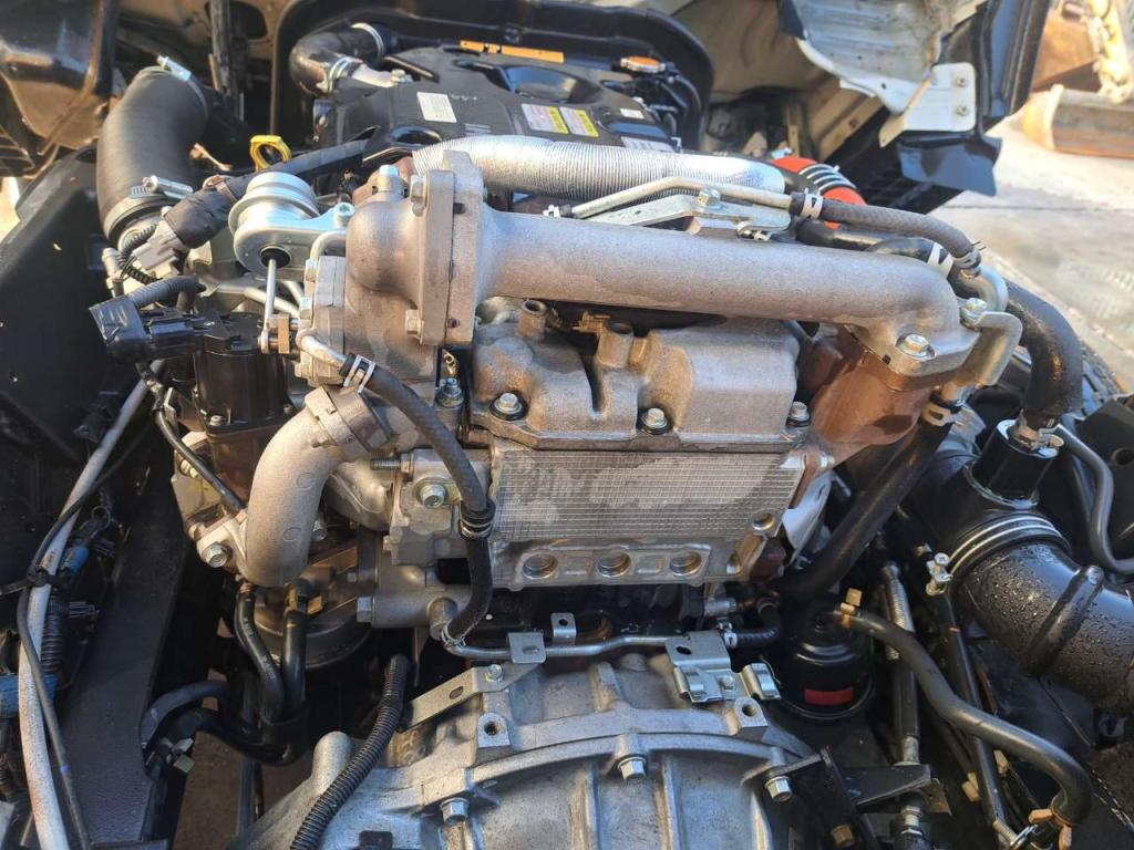 Isuzu L35 Photo 15