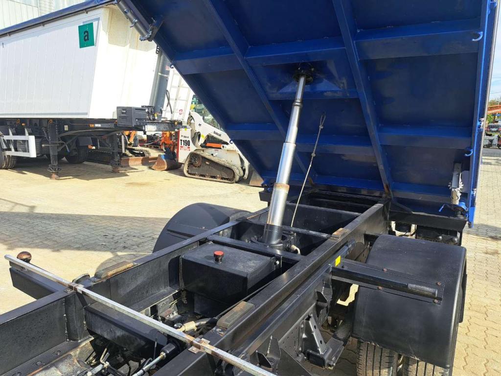 Isuzu L35 Photo 18