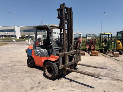 Toyota H35 sold by Gruppo Movimento Terra Srl