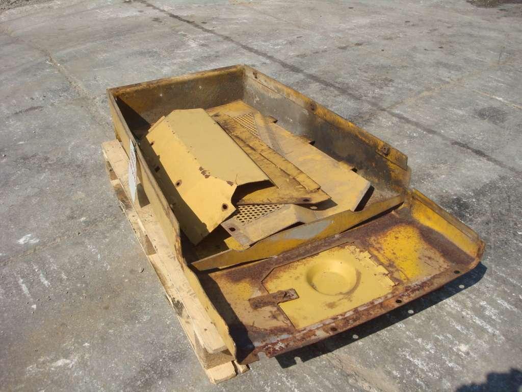 Engine hood for CAT 951B Photo 2