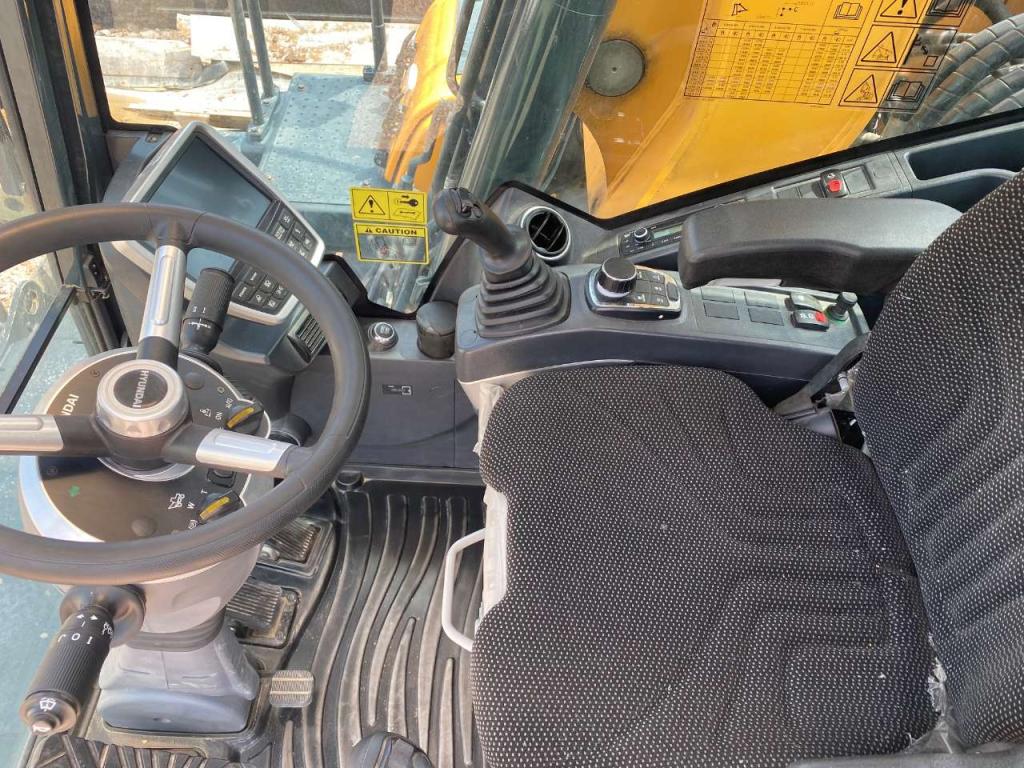 Hyundai HW140 Photo 8