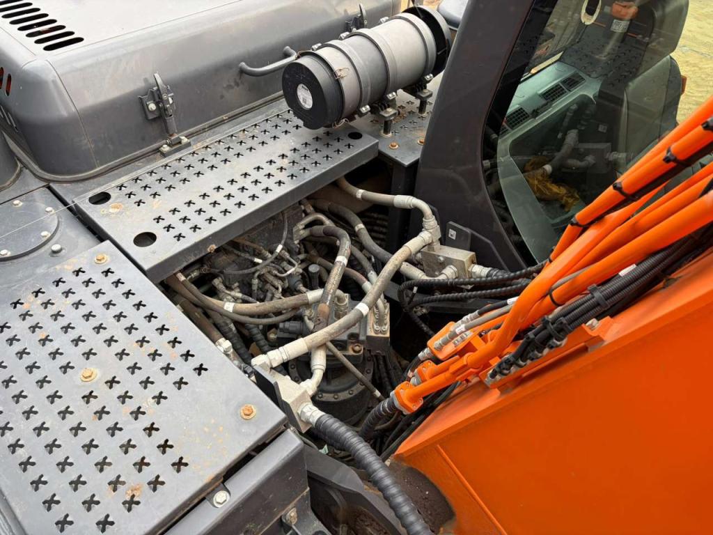 Doosan DX225LC-7 Photo 10