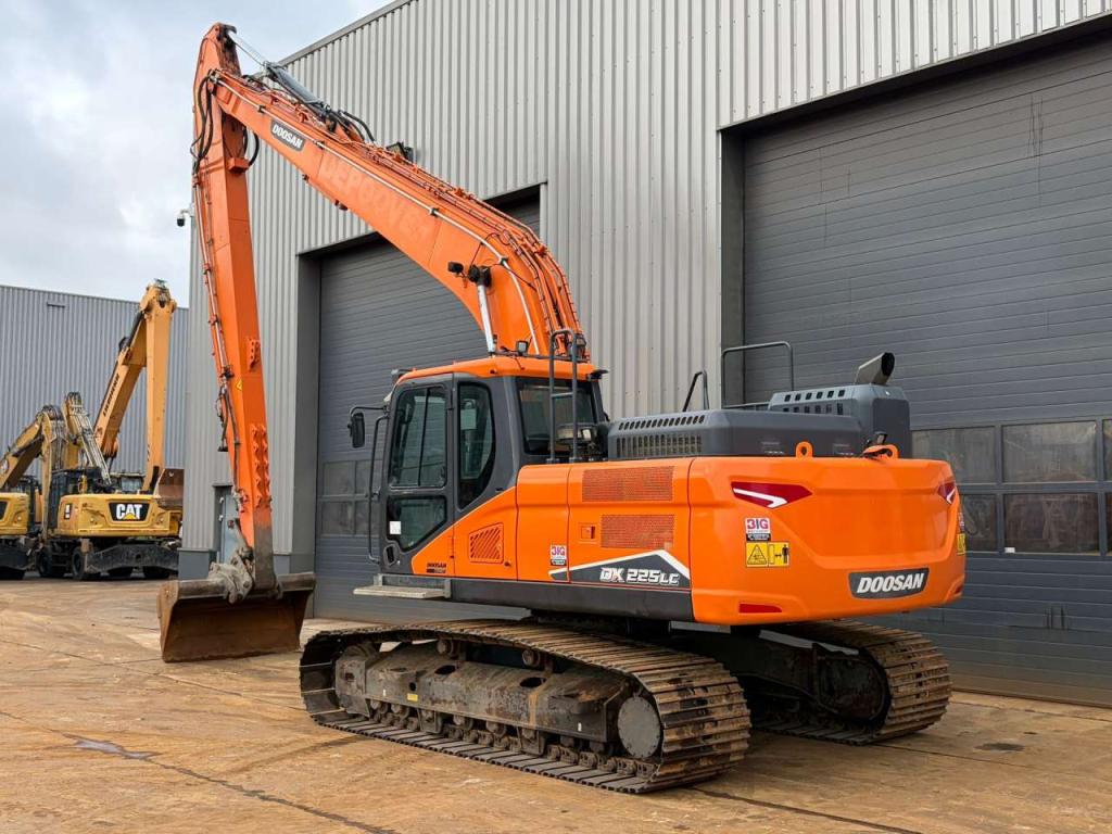 Doosan DX225LC-7 Photo 3