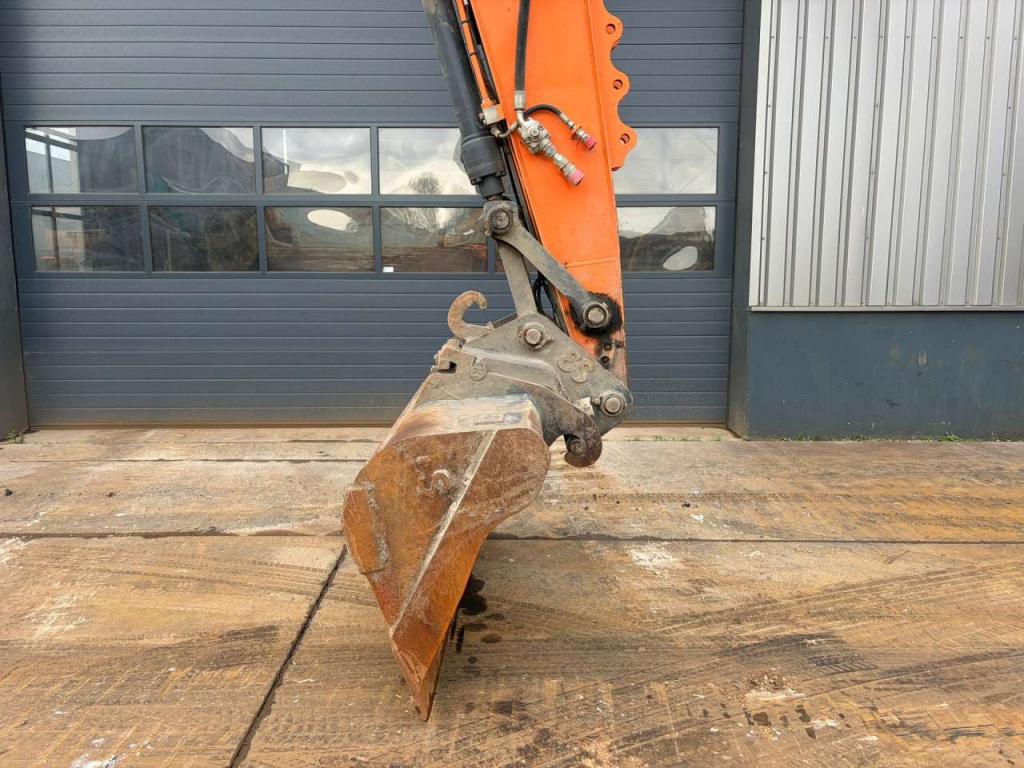 Doosan DX225LC-7 Photo 8