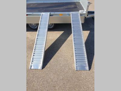Coppia di rampe in alluminio Lunghezza 2.000 mm - Portata 1.800 kg sold by Progetto Rampe