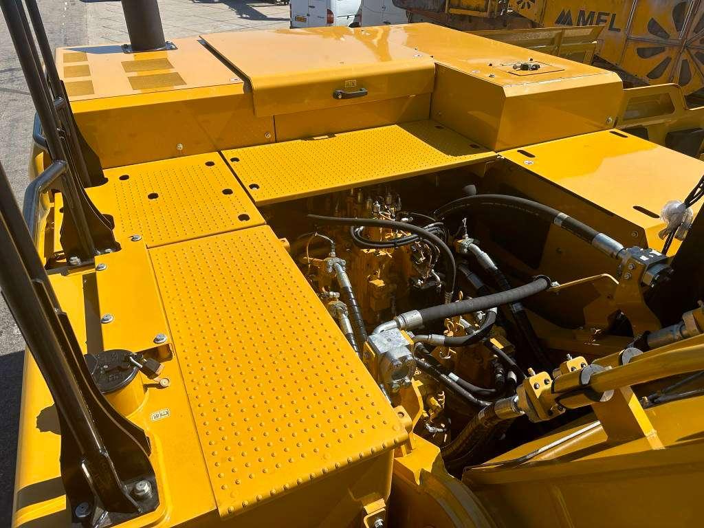 Caterpillar 350 - Including Hammer Lines Installation Photo 15