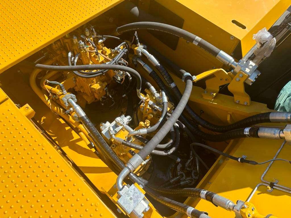Caterpillar 350 - Including Hammer Lines Installation Photo 20