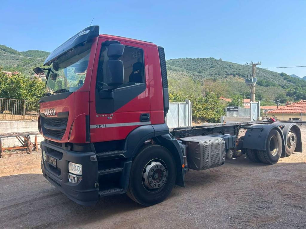 Iveco STRALIS HI-STREET 260S31 Photo 2