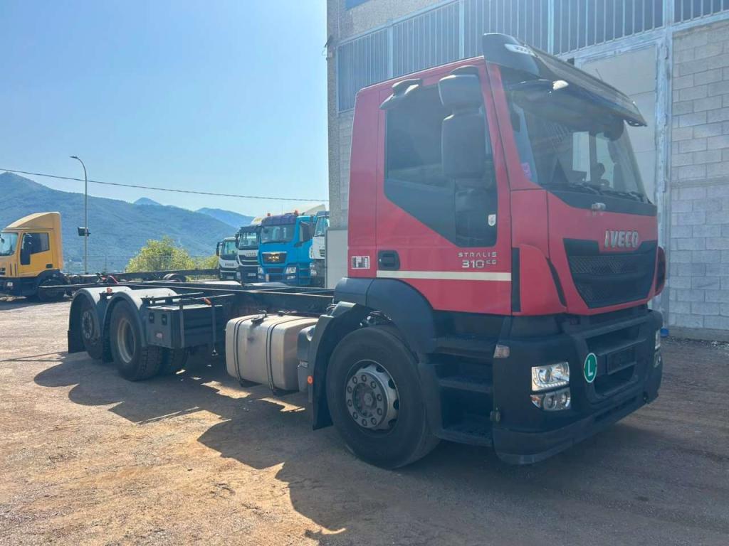 Iveco STRALIS HI-STREET 260S31 Photo 7