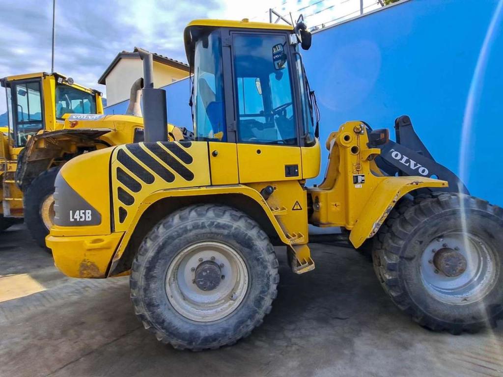Volvo L45TP Photo 4