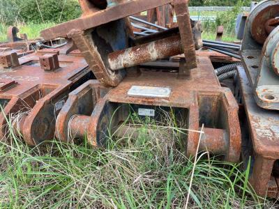 S2 for 25-32 ton excavators Attachment plate sold by Balavto