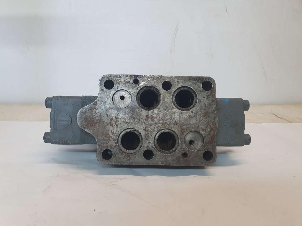 Sperry Vickers DG5S H8 2N 1 UB 12 S300 Photo 4
