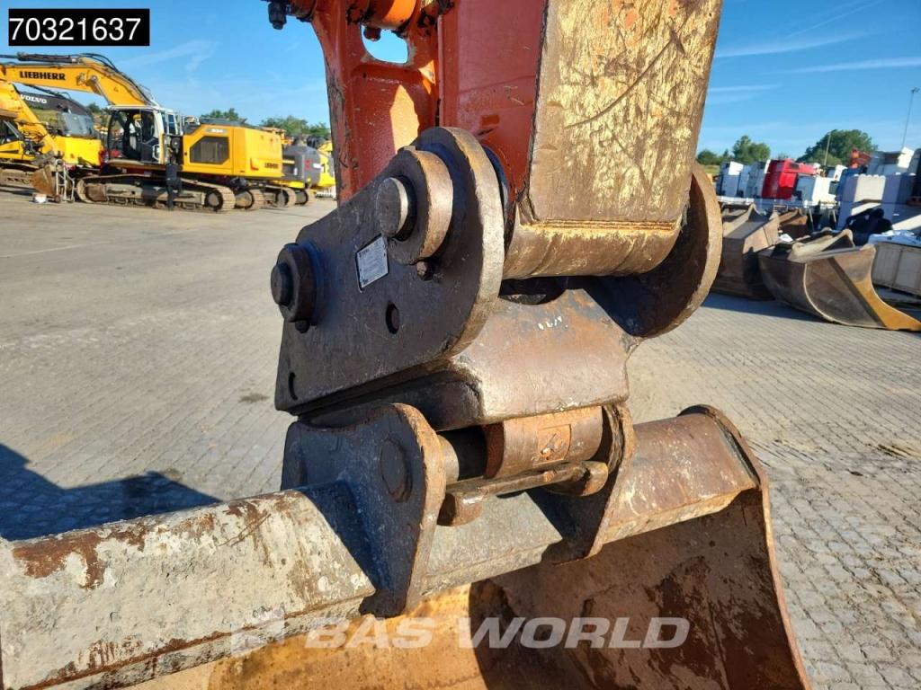 Hitachi ZX225 USLC-5B Photo 12