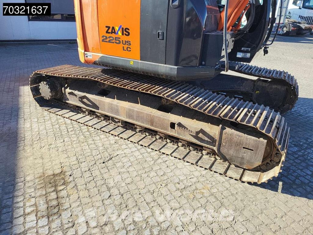 Hitachi ZX225 USLC-5B Photo 23